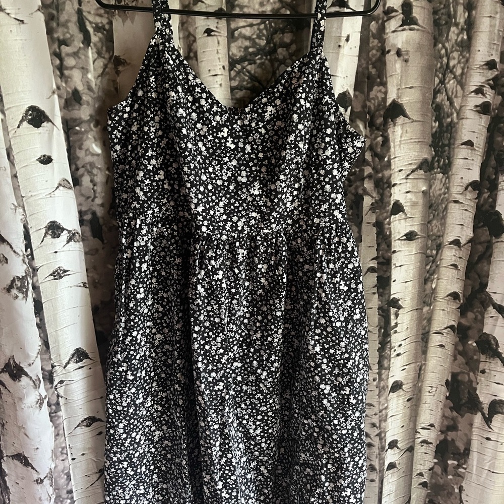 Old Navy Black and White Floral maxi Dress